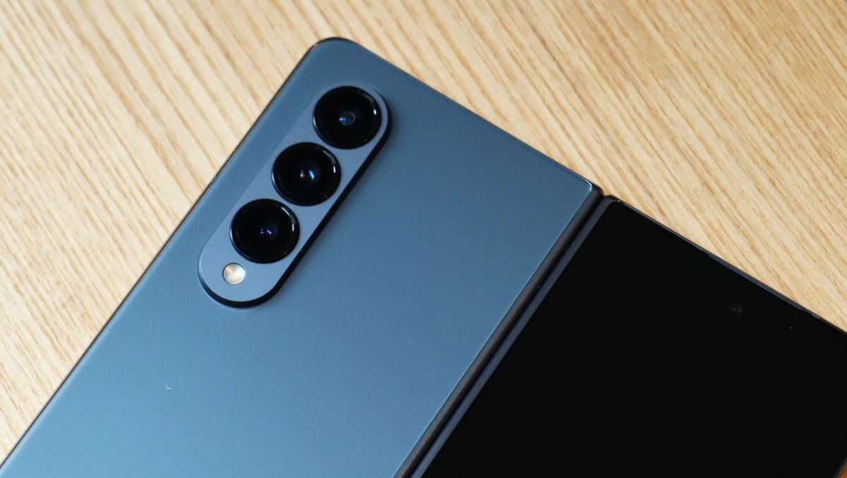 Samsung Galaxy Z Fold 4 camera array