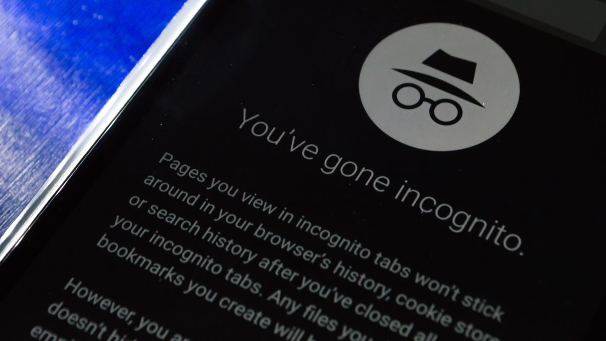 A smartphone screen showing the Google Chrome Incognito Mode homepage