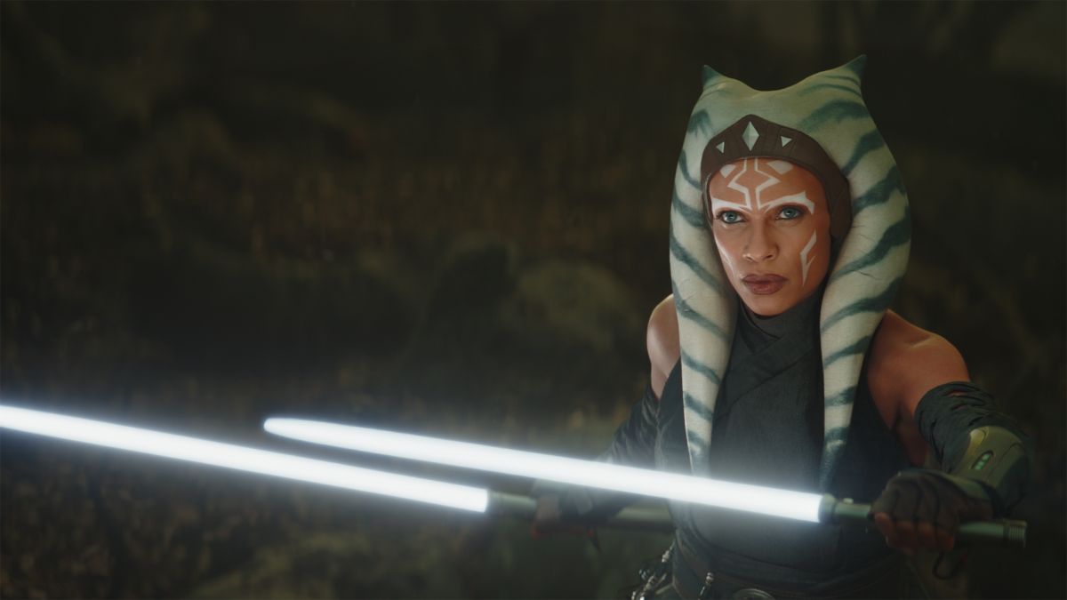 Ahsoka Tano wields her two lightsabers in The Mandalorian season 2