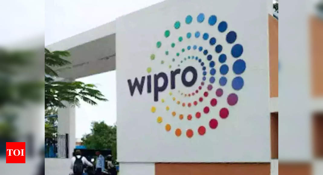 wipro job cuts it company may be laying off ‘hundreds’ of mid-level executives |